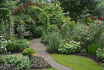 Wijzigingen 2021/Änderungen 2021 - Het Tuinpad Op / In Nachbars Garten