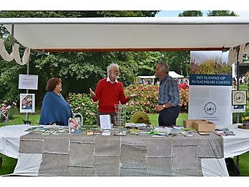 Rozenfestival Winschoten - Het Tuinpad Op / In Nachbars Garten