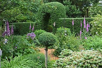  - Het Tuinpad Op / In Nachbars Garten