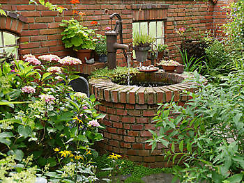 Das Moorjuwel in Wiesmoor - Het Tuinpad Op / In Nachbars Garten