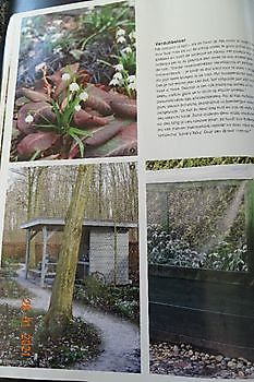 Tuinfleur in Buitenleven - Het Tuinpad Op / In Nachbars Garten