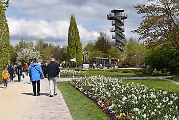 in Park der Gärten - Het Tuinpad Op / In Nachbars Garten