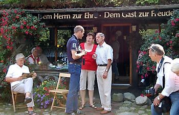 Zum Tode von Ernst Naschke - Het Tuinpad Op / In Nachbars Garten