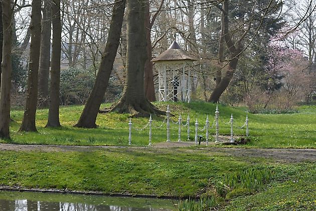 Landgoed Overcingel Assen - Het Tuinpad Op / In Nachbars Garten