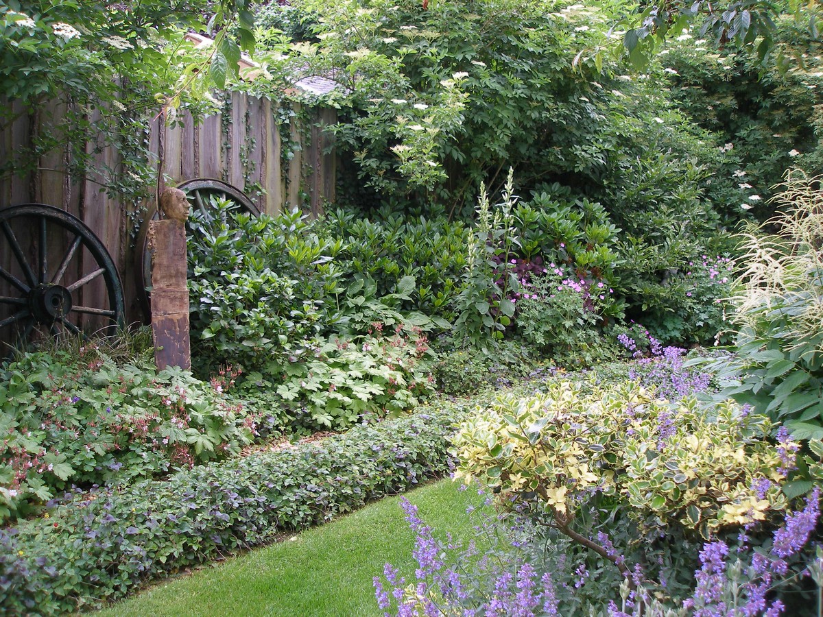 Arns Gartenidylle - Het Tuinpad Op / In Nachbars Garten