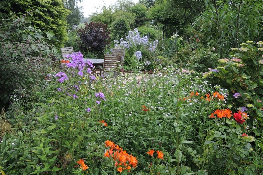 De Groene Weelde - Het Tuinpad Op / In Nachbars Garten