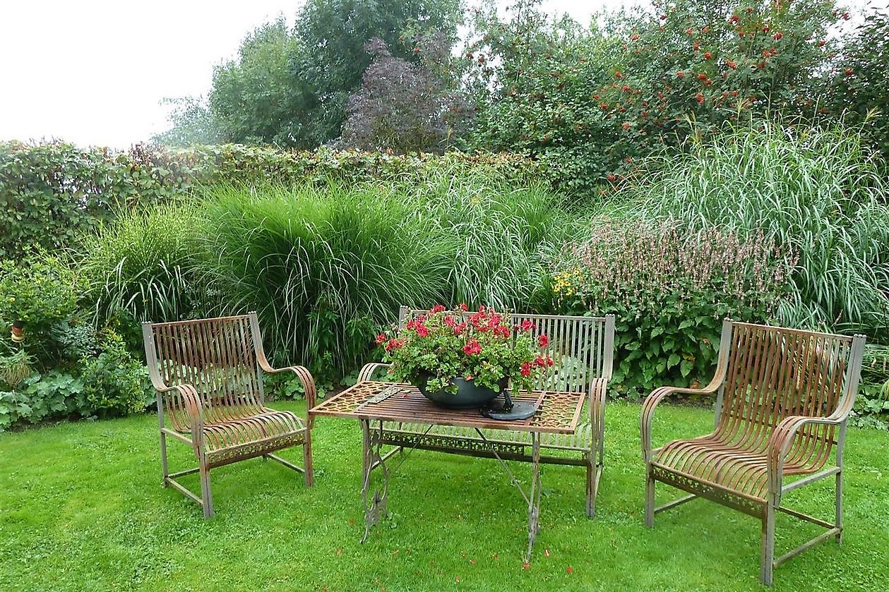 Stauden-Oase - Het Tuinpad Op / In Nachbars Garten