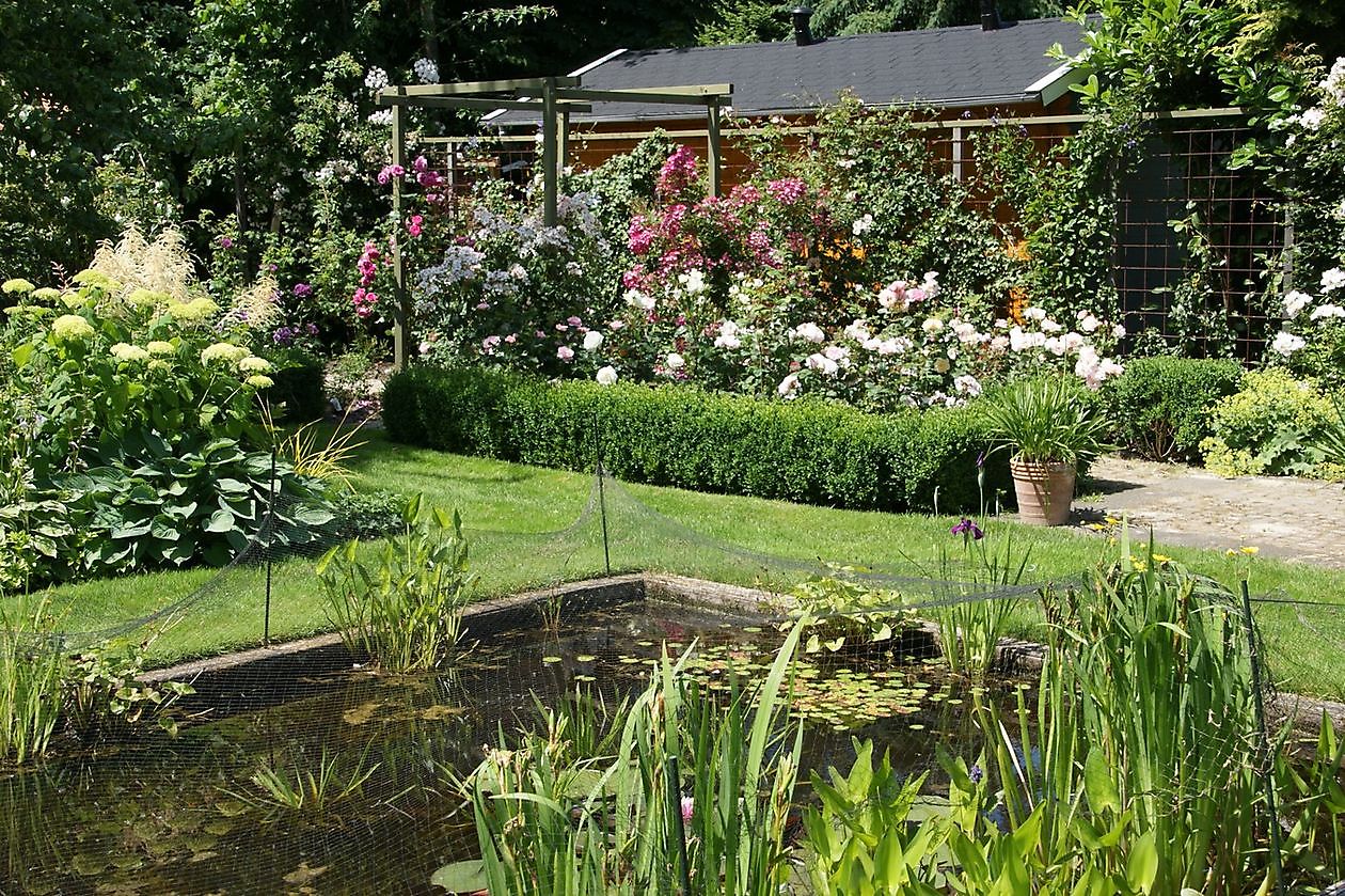 De Eexterhof - Het Tuinpad Op / In Nachbars Garten