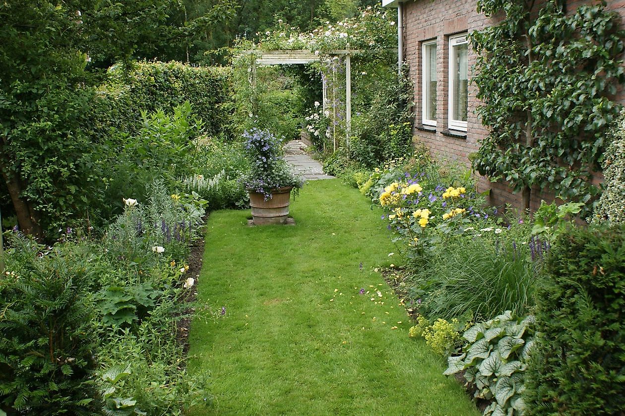 De Eexterhof - Het Tuinpad Op / In Nachbars Garten