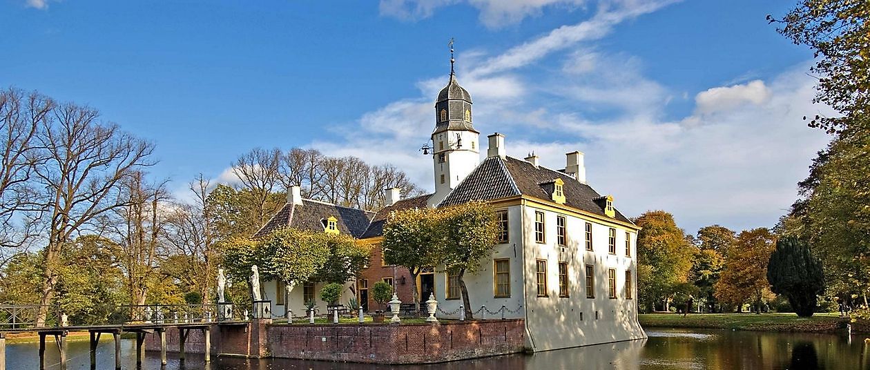 Fraeylemaborg - Het Tuinpad Op / In Nachbars Garten