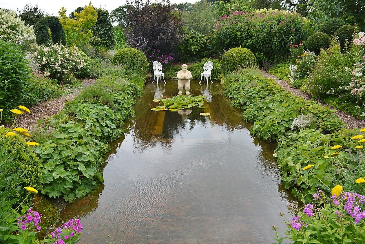 Landhof Tausendschön - Het Tuinpad Op / In Nachbars Garten