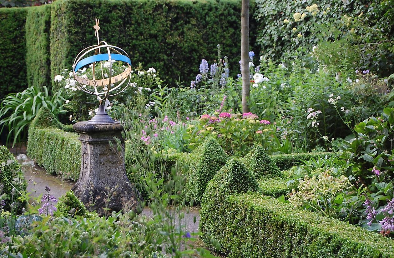 Bijma & Jeltema - Het Tuinpad Op / In Nachbars Garten