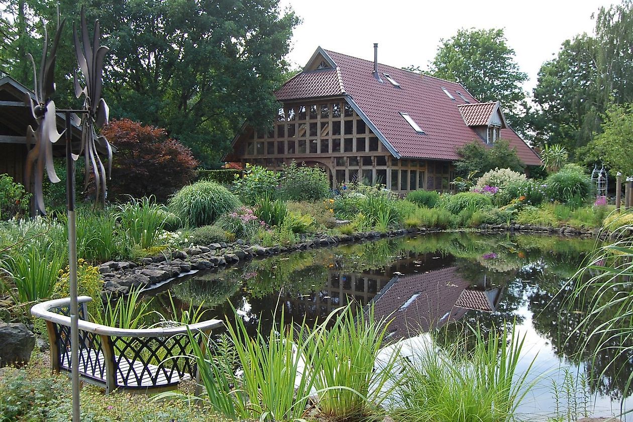 Kwekerij Mühring - Het Tuinpad Op / In Nachbars Garten