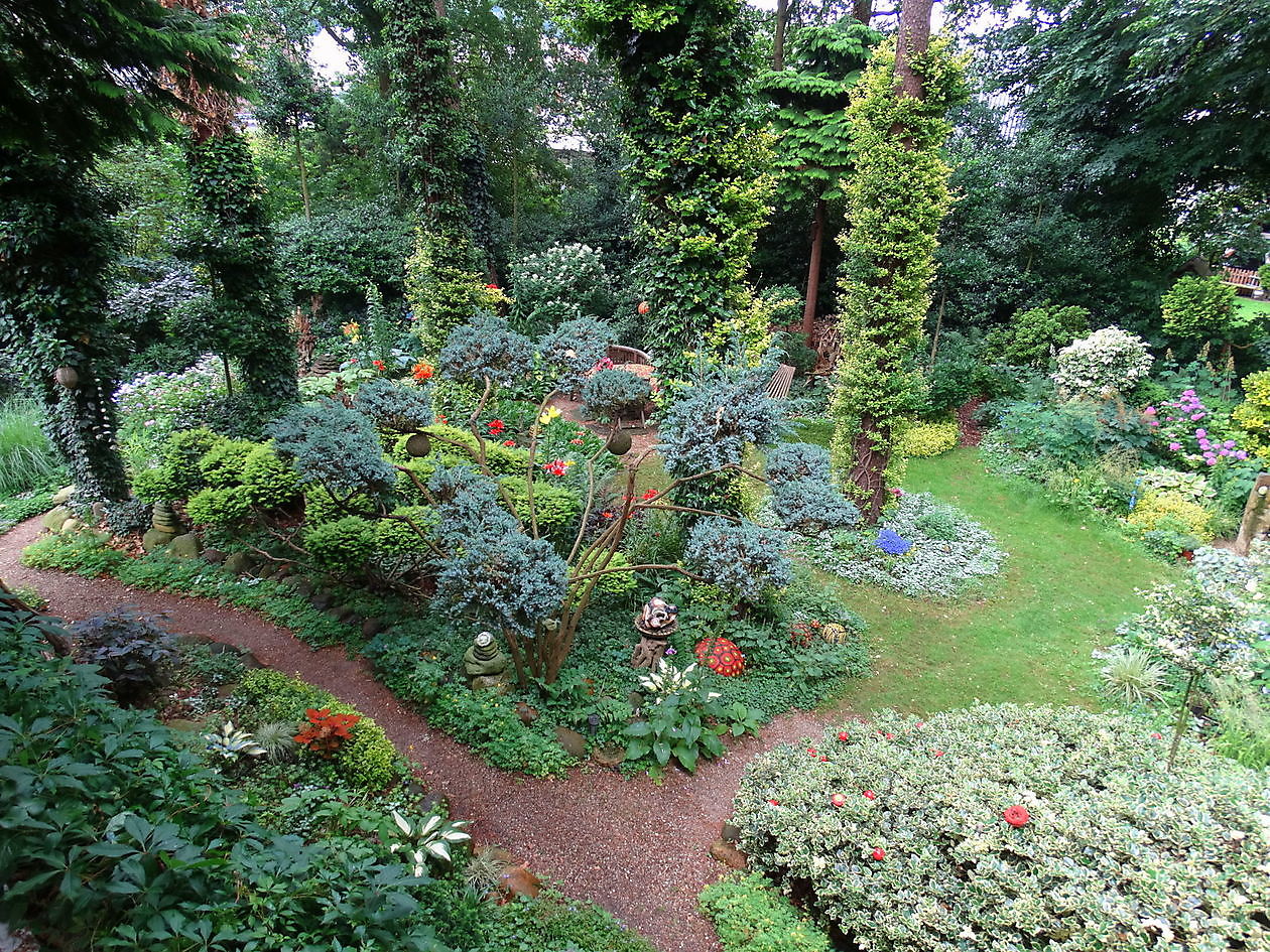 Johannes Wiemker - Het Tuinpad Op / In Nachbars Garten