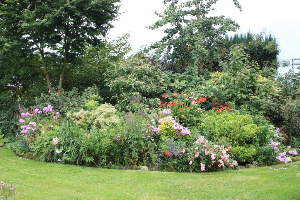 Jetske’s Tuin - Het Tuinpad Op / In Nachbars Garten