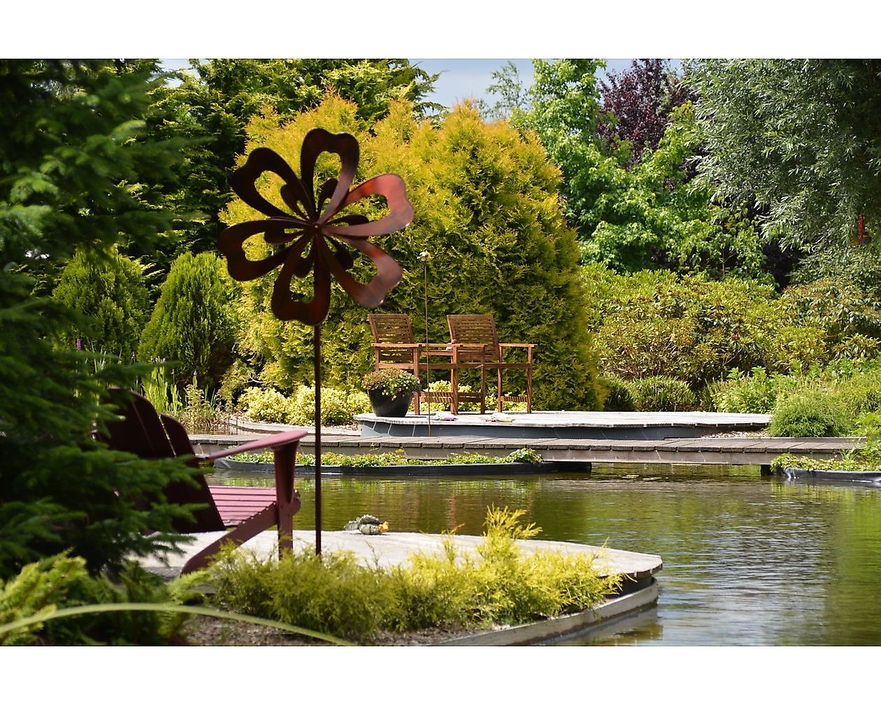 De Vier Handen - Het Tuinpad Op / In Nachbars Garten