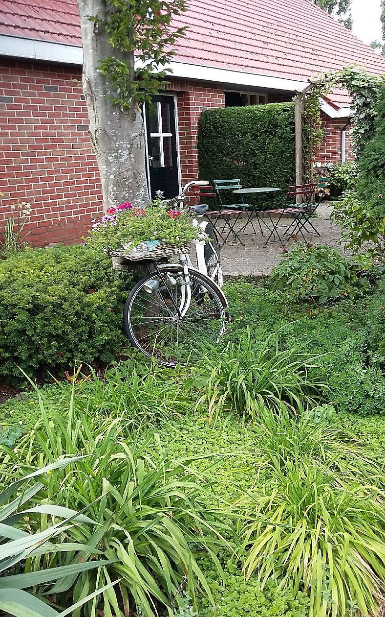 De Tuinfluiter - Het Tuinpad Op / In Nachbars Garten