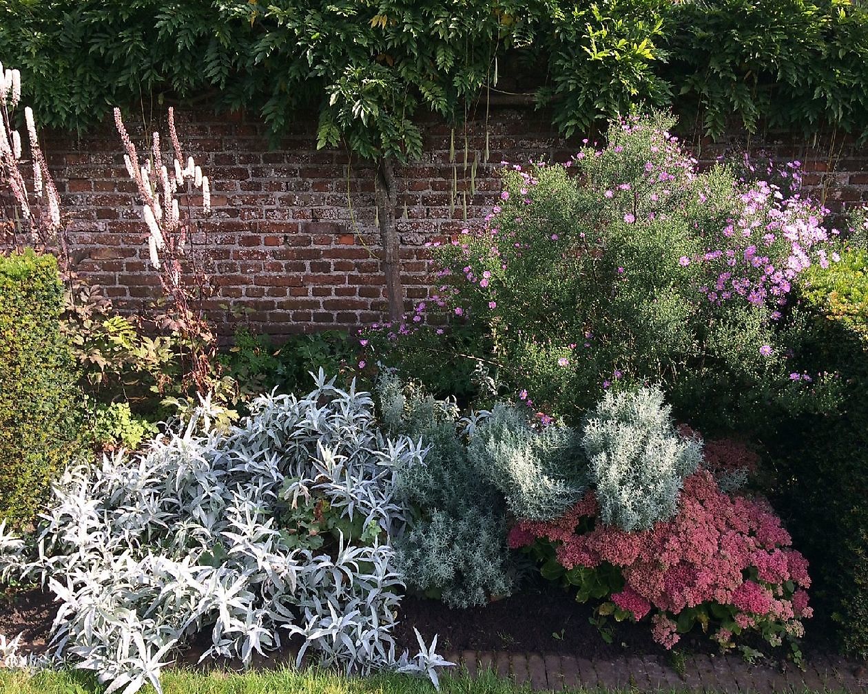 Museum De Buitenplaats - Het Tuinpad Op / In Nachbars Garten