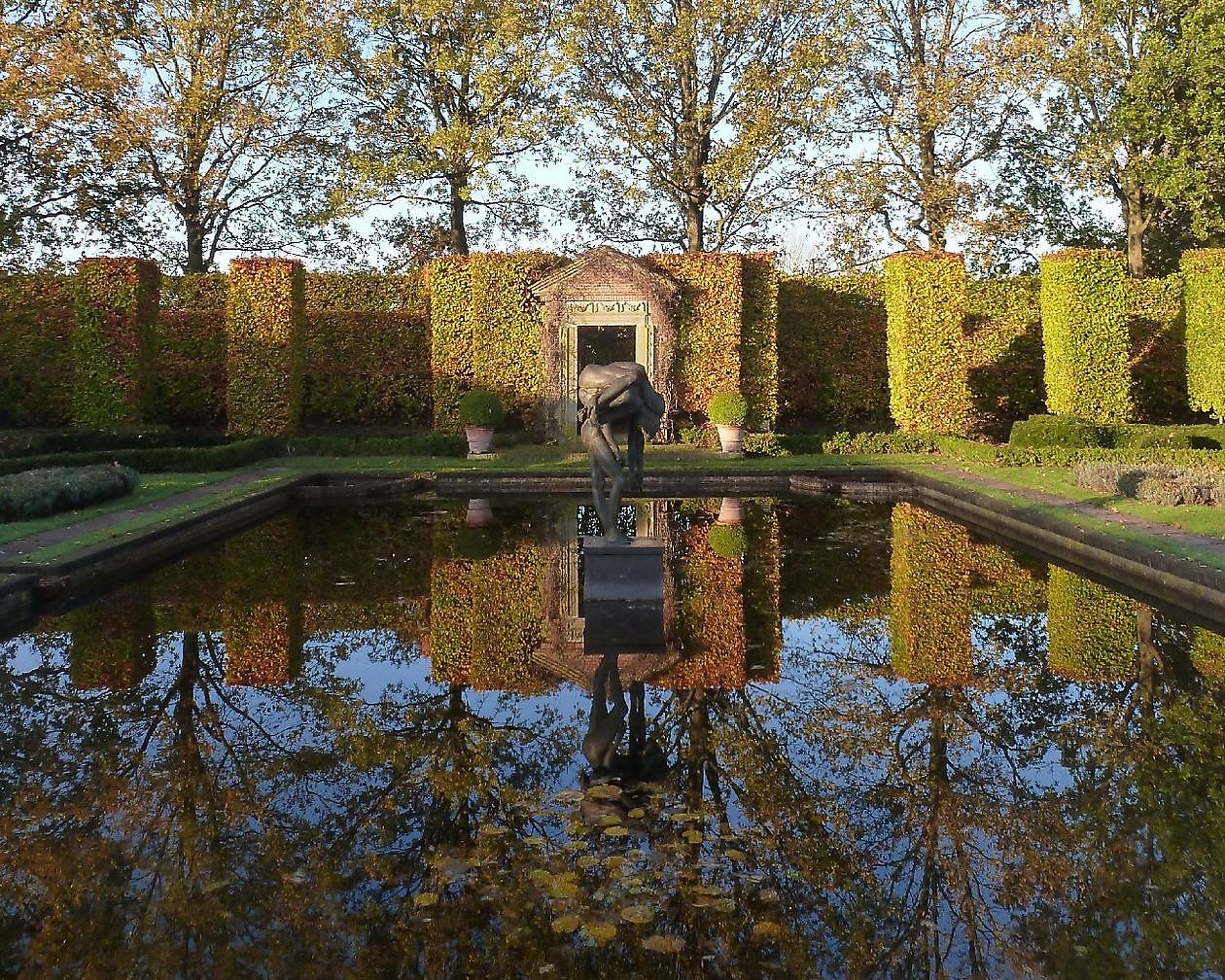 Museum De Buitenplaats - Het Tuinpad Op / In Nachbars Garten