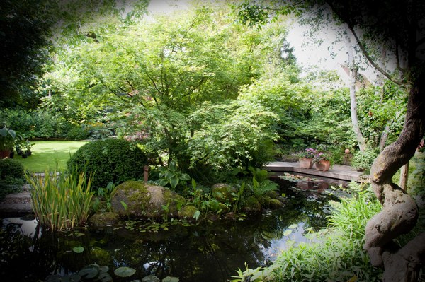 Blohm - Het Tuinpad Op / In Nachbars Garten