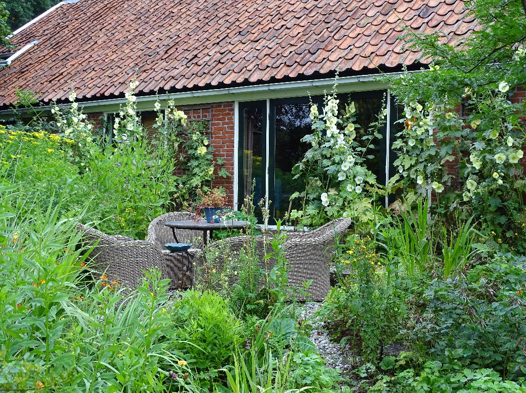 De Houtstek - Het Tuinpad Op / In Nachbars Garten