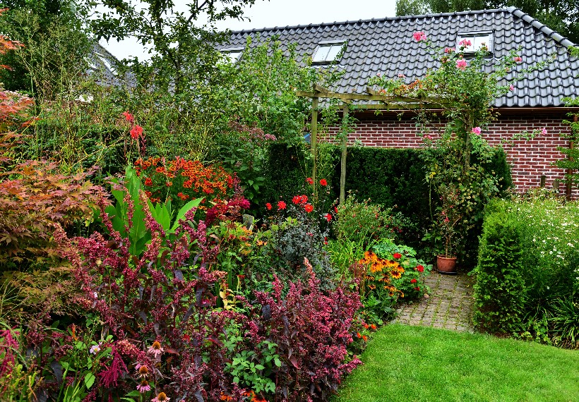 De Eexterhof - Het Tuinpad Op / In Nachbars Garten