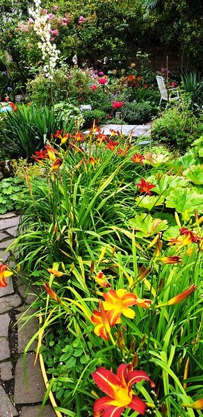 Tuin van Wilfried Rösner - Het Tuinpad Op / In Nachbars Garten