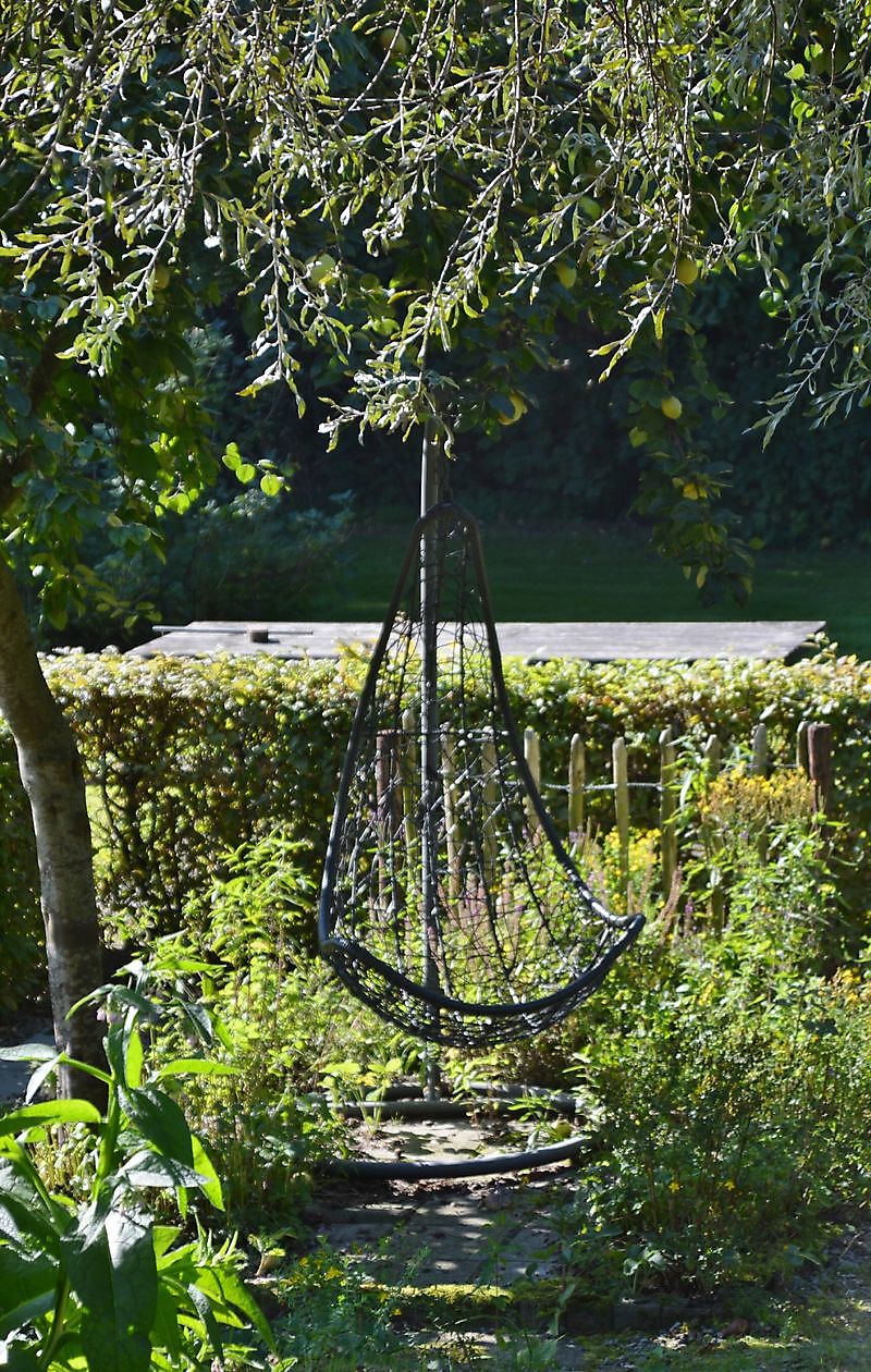 De Boerderijtuin - Het Tuinpad Op / In Nachbars Garten