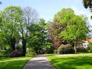 Schlossgarten Jever - Het Tuinpad Op / In Nachbars Garten