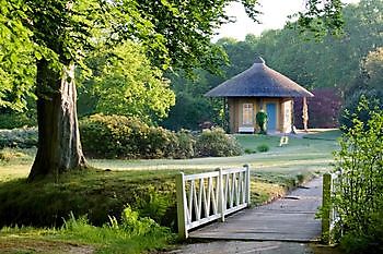 Lütetsburger Schlosspark - Het Tuinpad Op / In Nachbars Garten