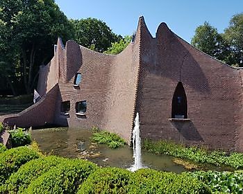 Drents Museum De Buitenplaats - Het Tuinpad Op / In Nachbars Garten
